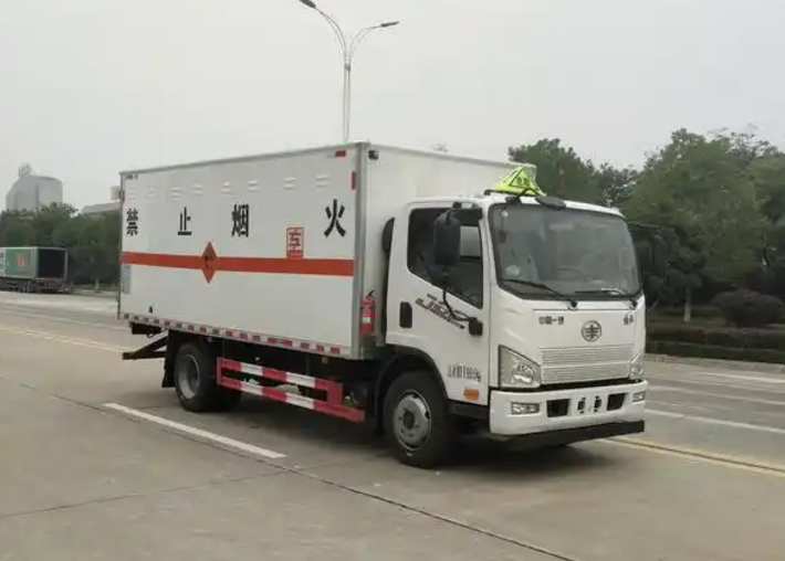 平定爆破器材运输车可以上高速吗？