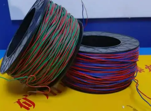 平定放炮线的主要材质有哪些？不同材质的适用场景有何区别？